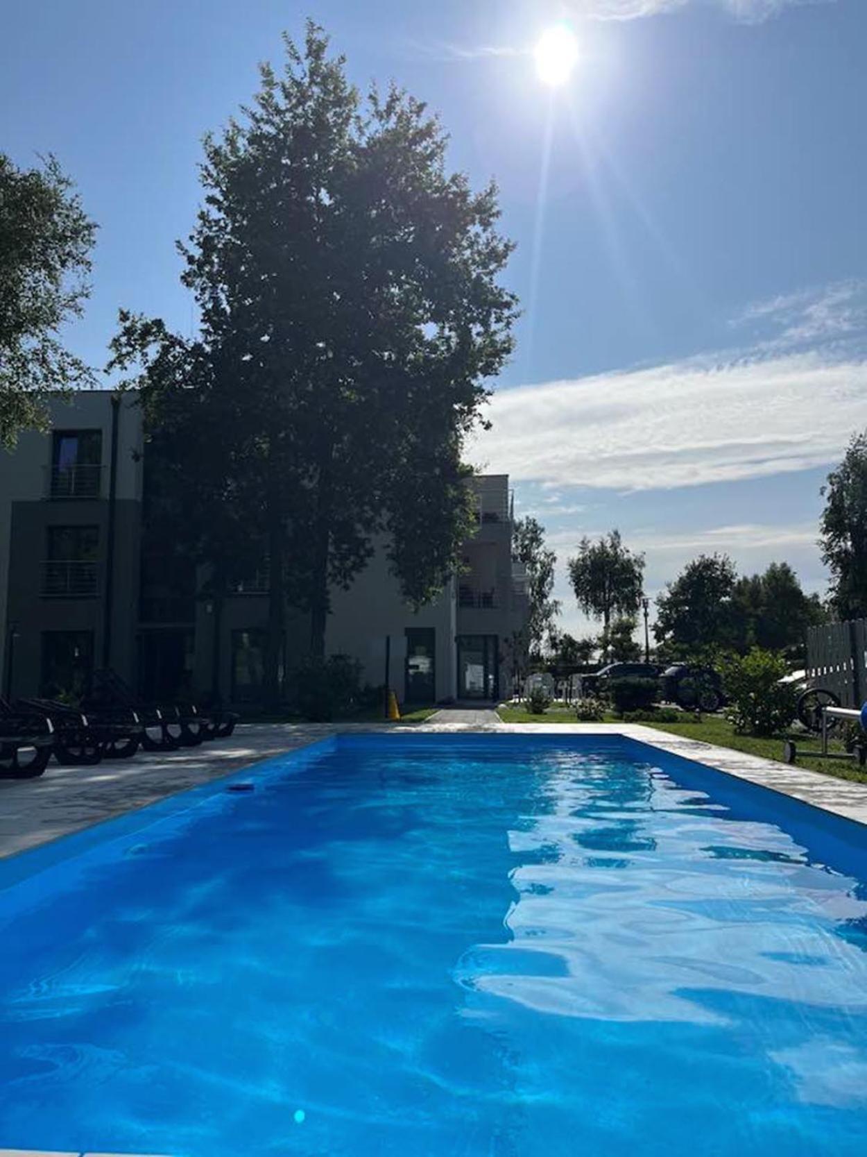 Apartament Szmaragdowa 10 *