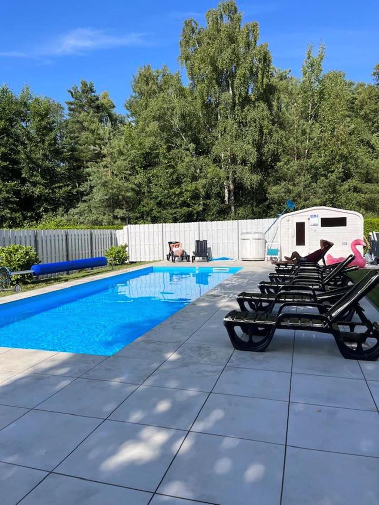 Apartament Szmaragdowa 10 *